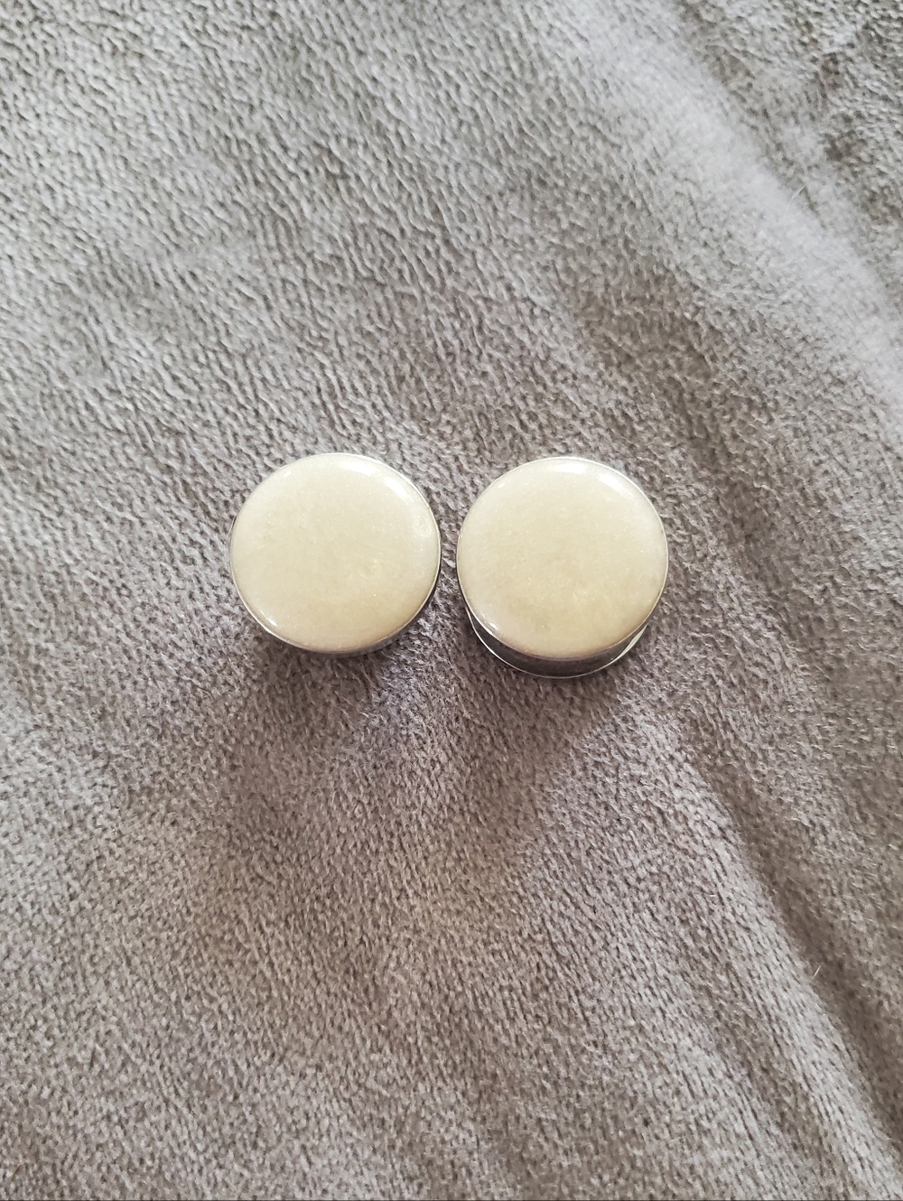 9/16" Gold/Opal Shimmer Plugs